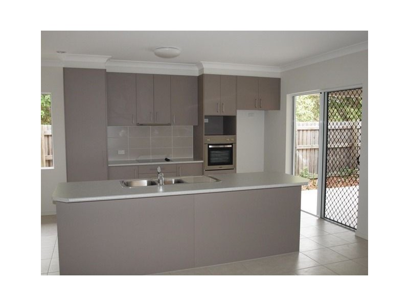 1/24 Chystanthus Street, Trinity Park QLD 4879