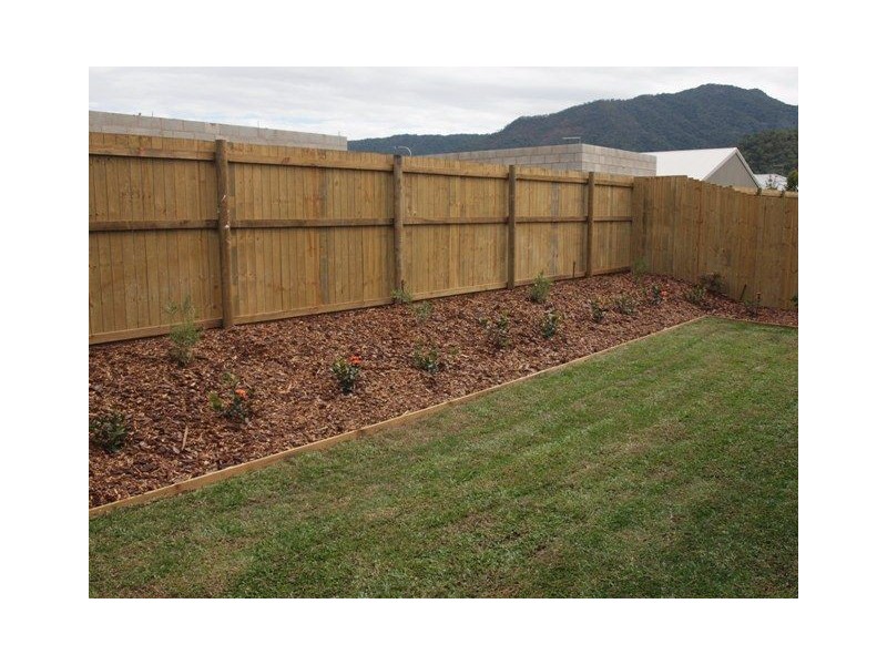 1/24 Chystanthus Street, Trinity Park QLD 4879