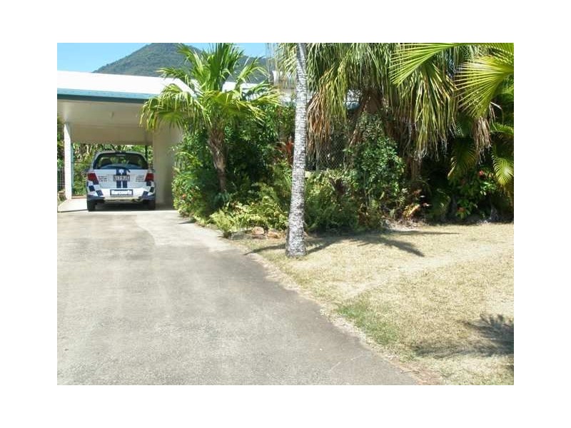 7 Barellan, Caravonica QLD 4878