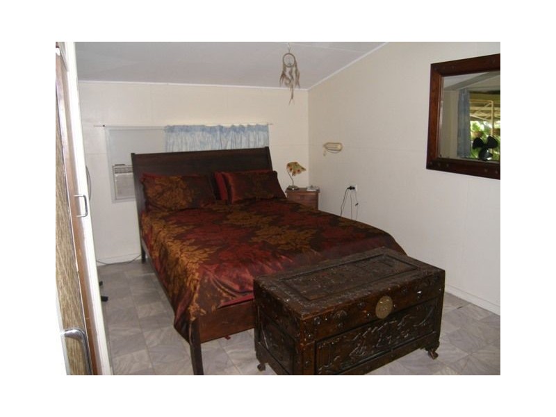 16 Christensen Street, Machans Beach QLD 4878