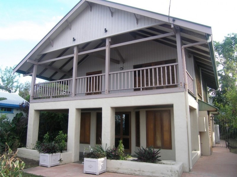 157 O’Shea Esplanade, Machans Beach QLD 4878
