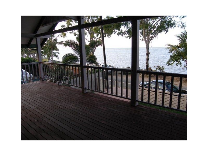 157 O’Shea Esplanade, Machans Beach QLD 4878