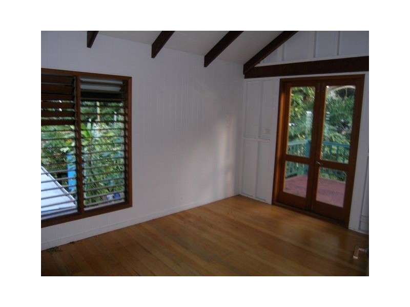 157 O’Shea Esplanade, Machans Beach QLD 4878