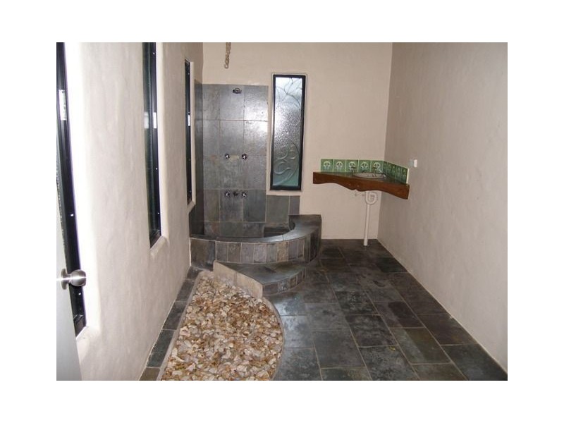 157 O’Shea Esplanade, Machans Beach QLD 4878