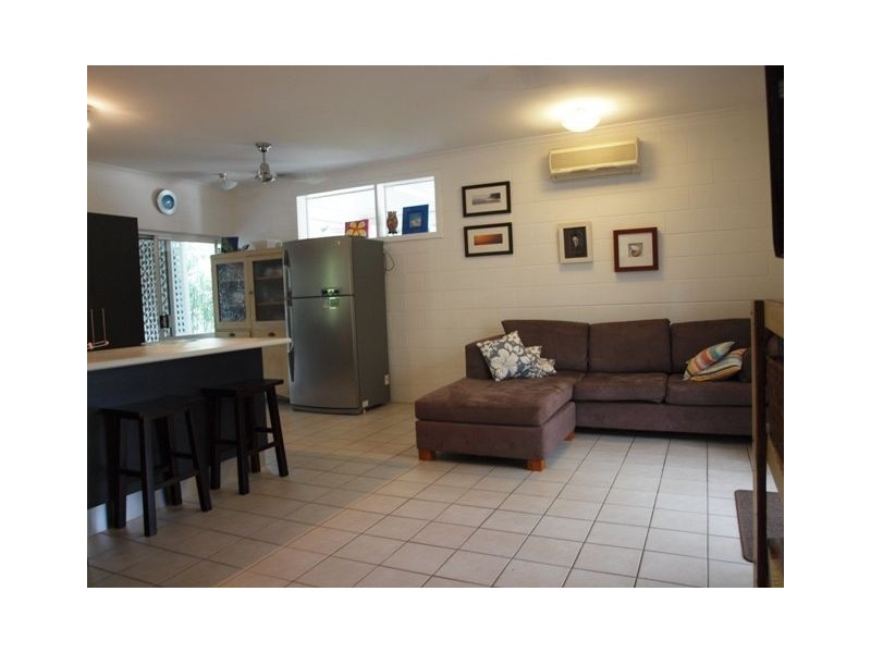 44 Baronia Crescent, Holloways Beach QLD 4878