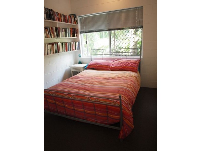 44 Baronia Crescent, Holloways Beach QLD 4878