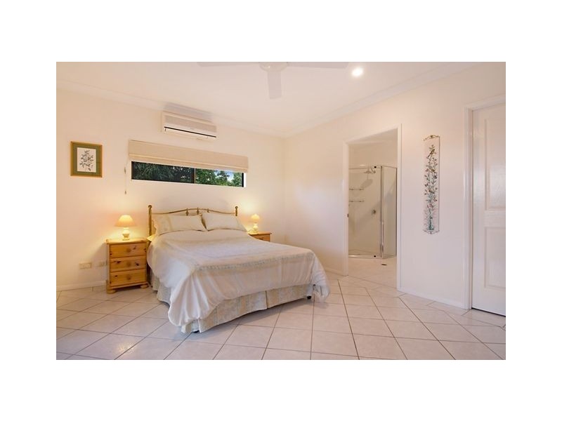 195 Harvey Road, Redlynch QLD 4870