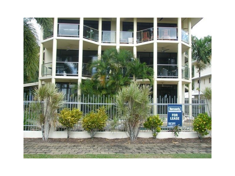 2/39 Sims Esplanade, Yorkeys Knob QLD 4878