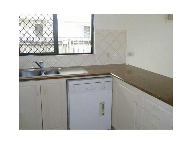 2/39 Sims Esplanade, Yorkeys Knob QLD 4878