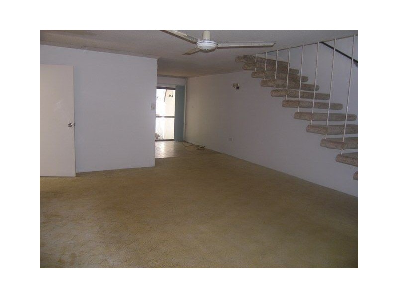 1/16 Deauville Close, Yorkeys Knob QLD 4878