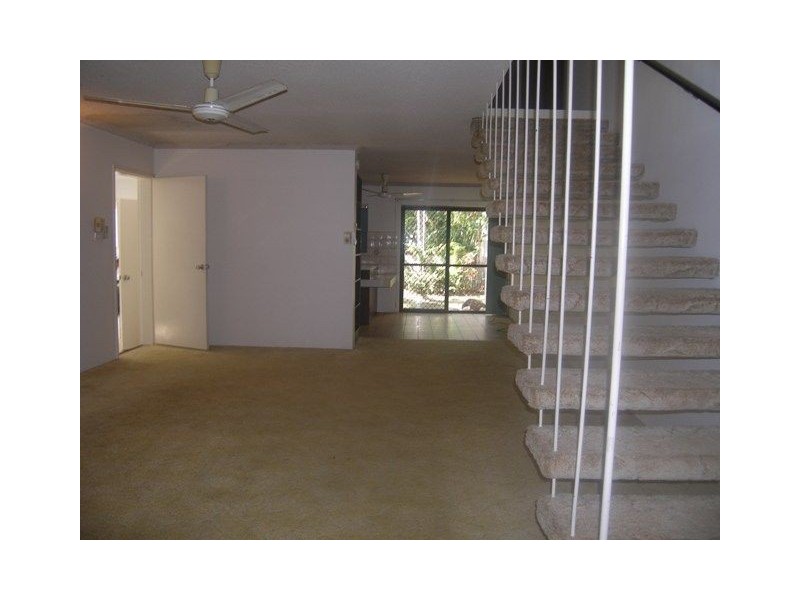 1/16 Deauville Close, Yorkeys Knob QLD 4878