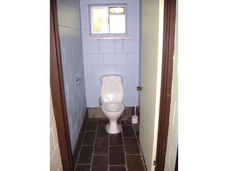 1 Walnut Street, Holloways Beach QLD 4878