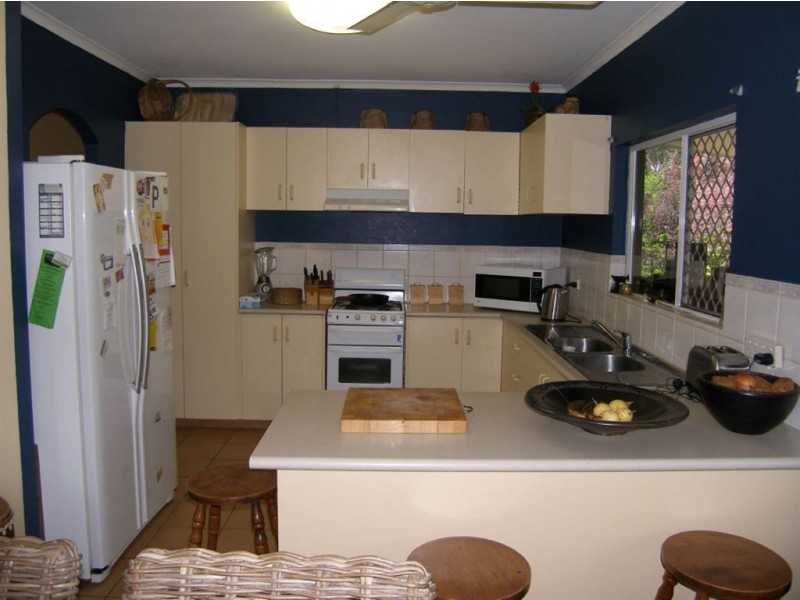 36 Magnolia Street, Holloways Beach QLD 4878