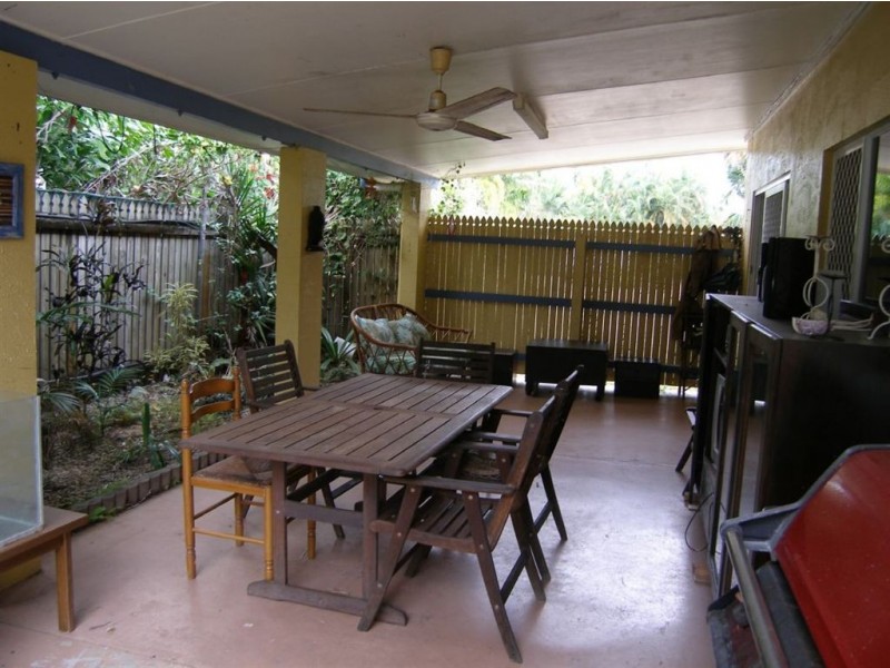 36 Magnolia Street, Holloways Beach QLD 4878