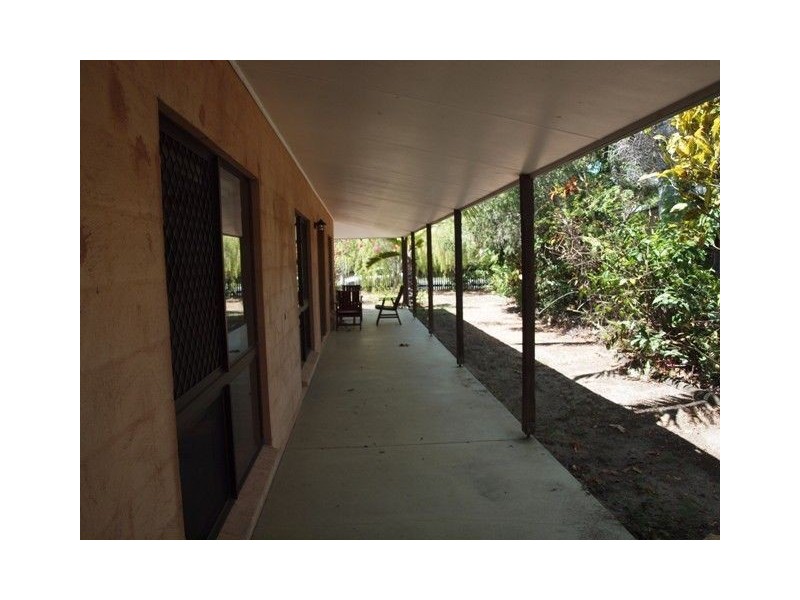 86 Baronia Crescent, Holloways Beach QLD 4878