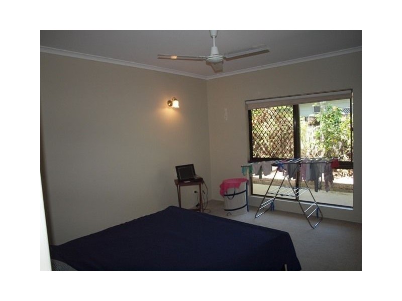 86 Baronia Crescent, Holloways Beach QLD 4878