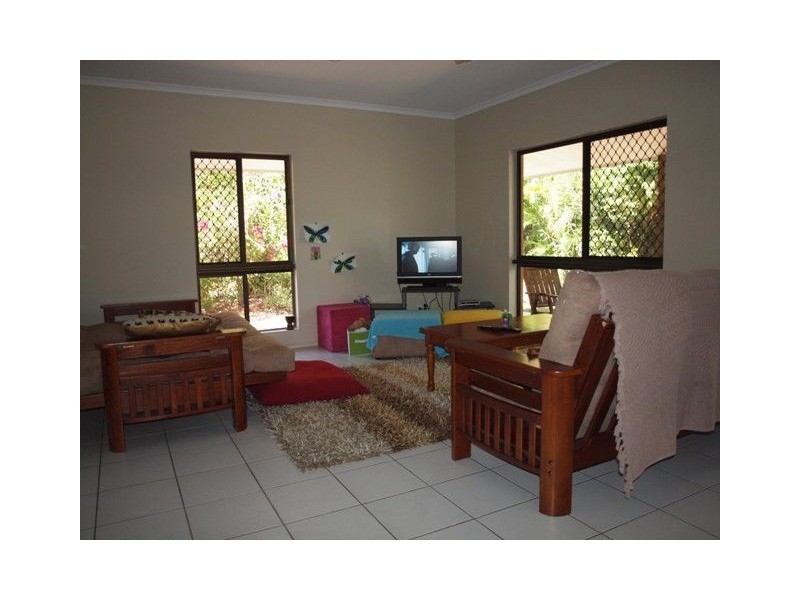 86 Baronia Crescent, Holloways Beach QLD 4878