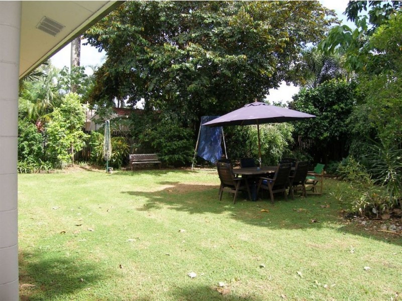 18 Cassava Street, Holloways Beach QLD 4878