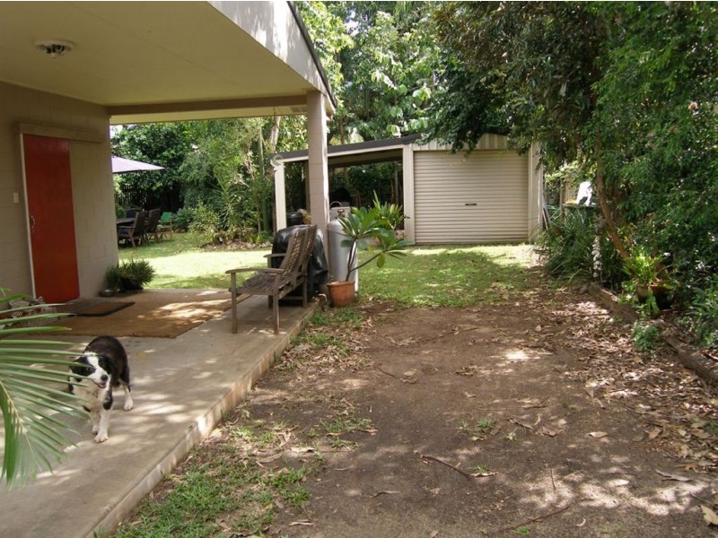 18 Cassava Street, Holloways Beach QLD 4878