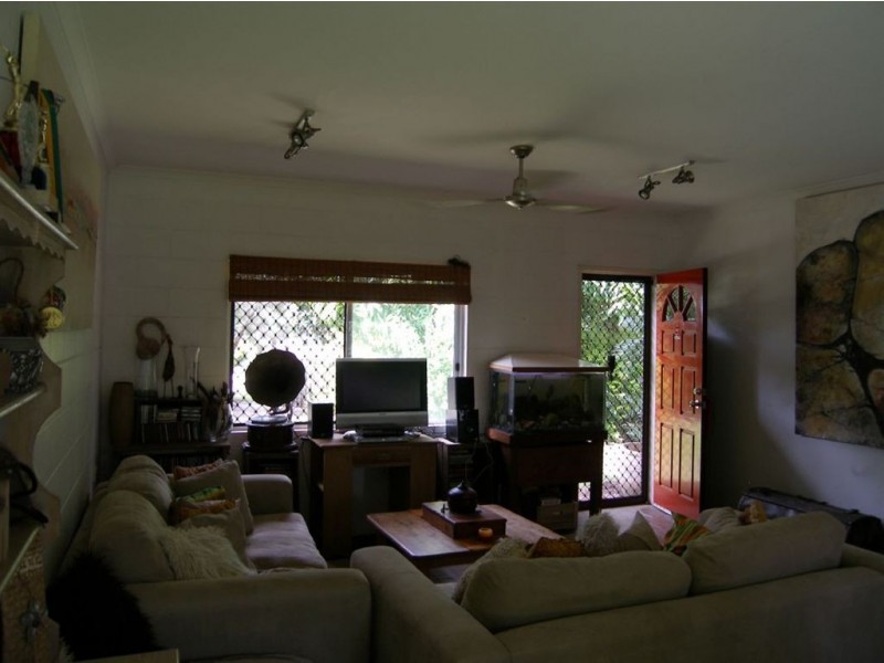 18 Cassava Street, Holloways Beach QLD 4878