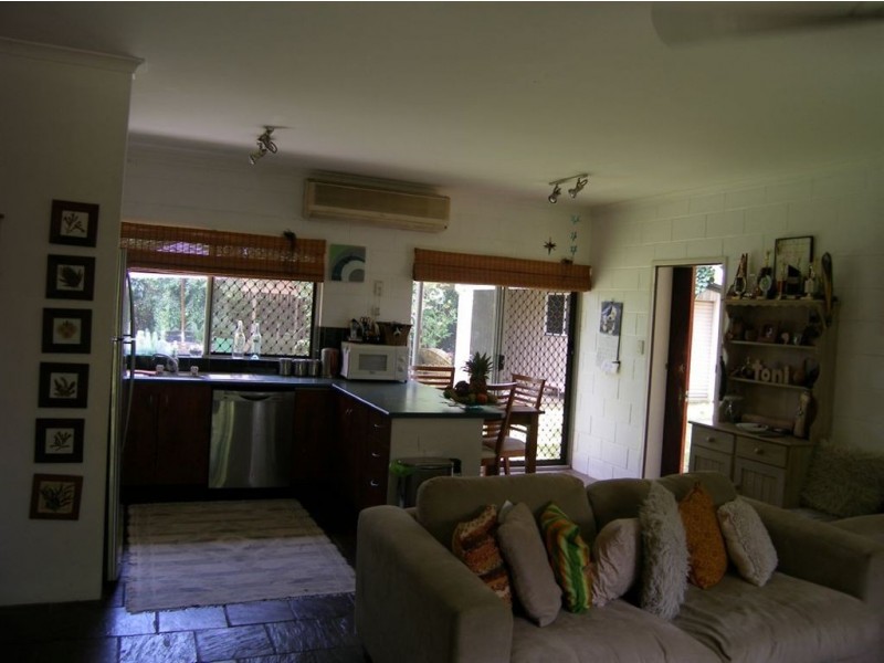 18 Cassava Street, Holloways Beach QLD 4878