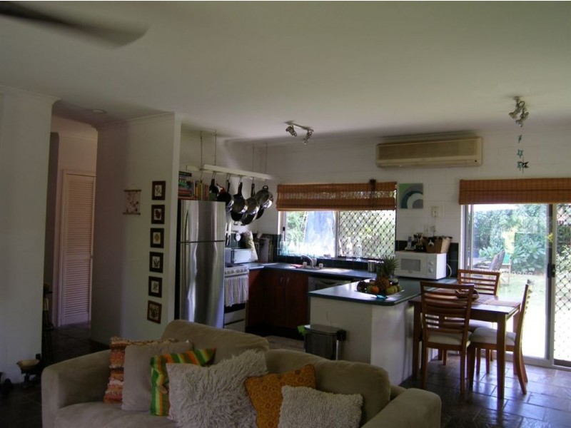 18 Cassava Street, Holloways Beach QLD 4878