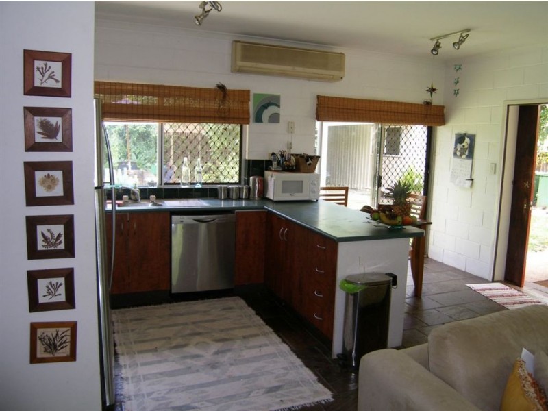 18 Cassava Street, Holloways Beach QLD 4878
