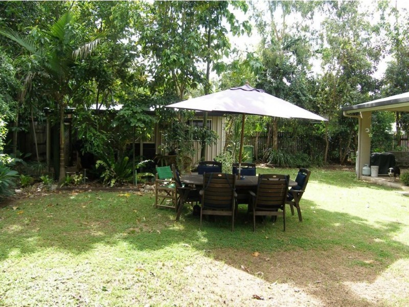 18 Cassava Street, Holloways Beach QLD 4878