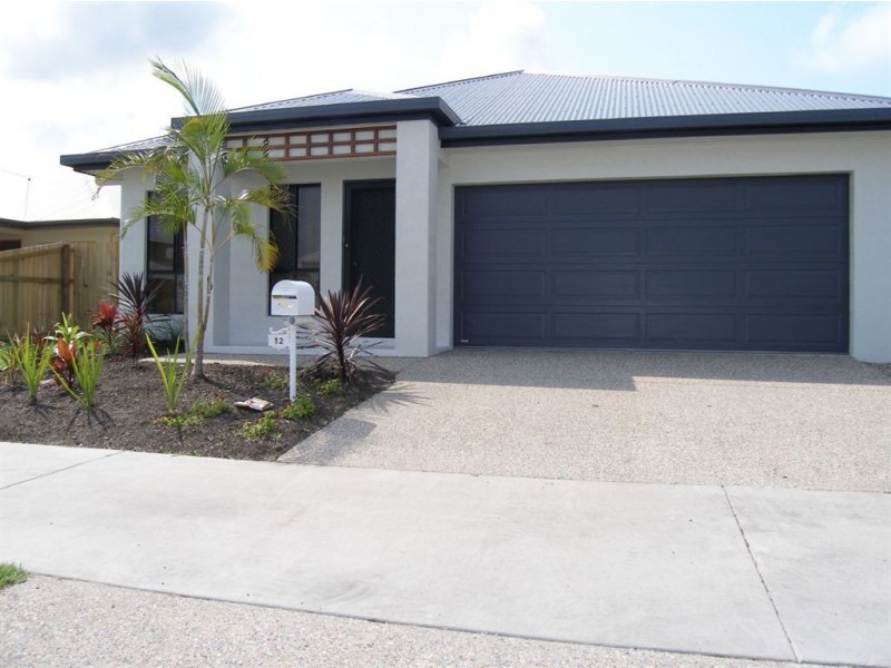 12 Moojeeba Way, Trinity Park QLD 4879