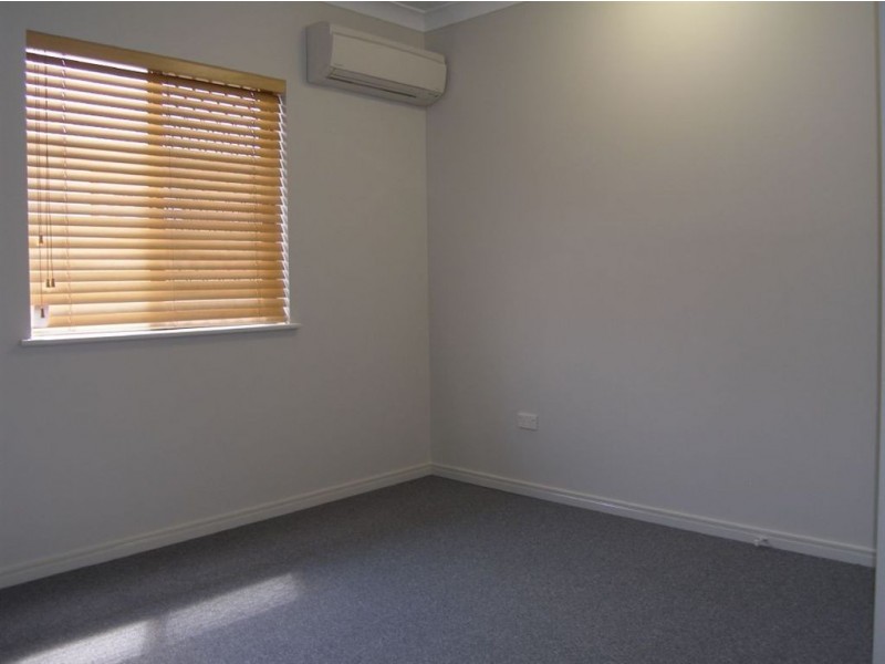 12 Moojeeba Way, Trinity Park QLD 4879