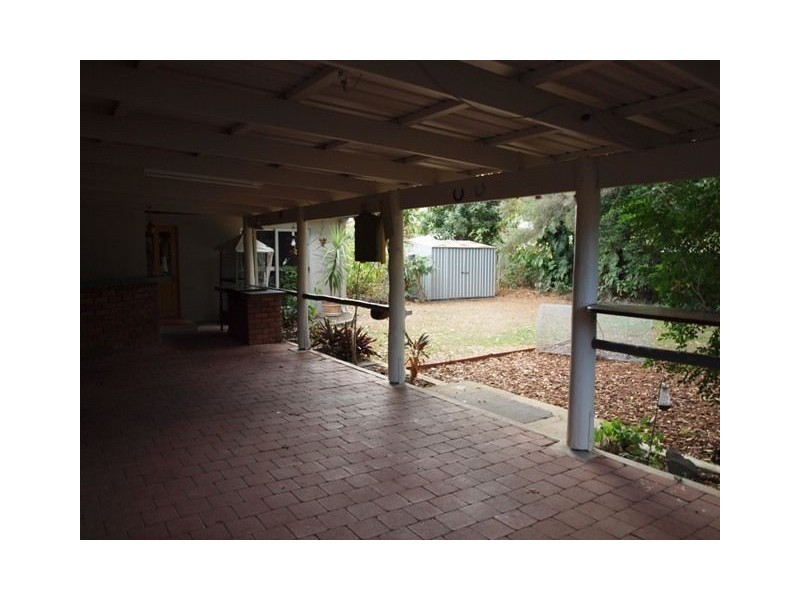 35 Yurongi Street, Caravonica QLD 4878