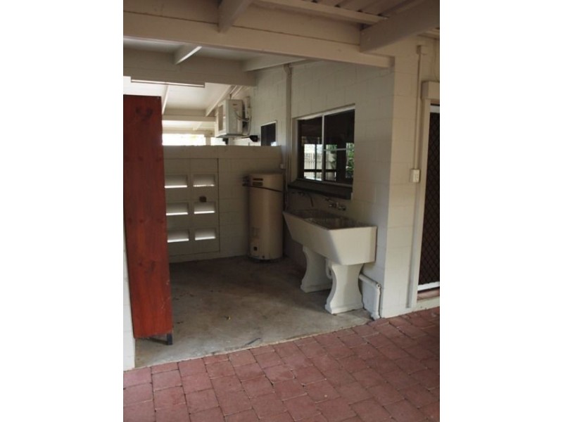 35 Yurongi Street, Caravonica QLD 4878