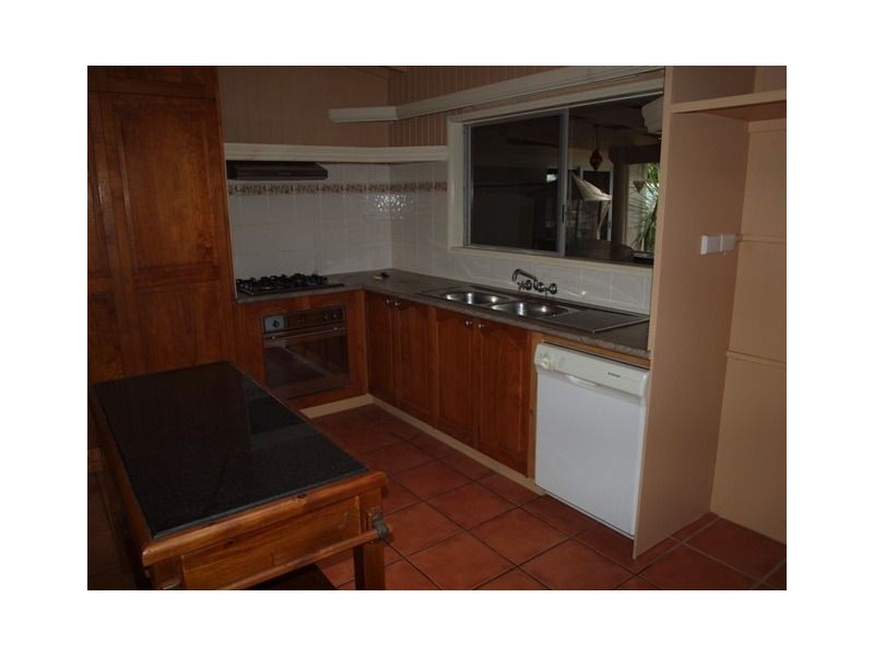 35 Yurongi Street, Caravonica QLD 4878