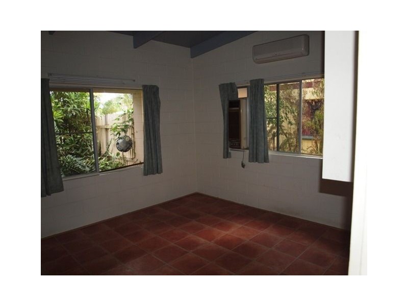 35 Yurongi Street, Caravonica QLD 4878