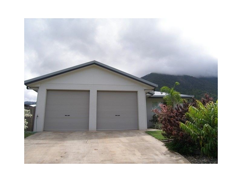 65 Jungara Street, Redlynch QLD 4870