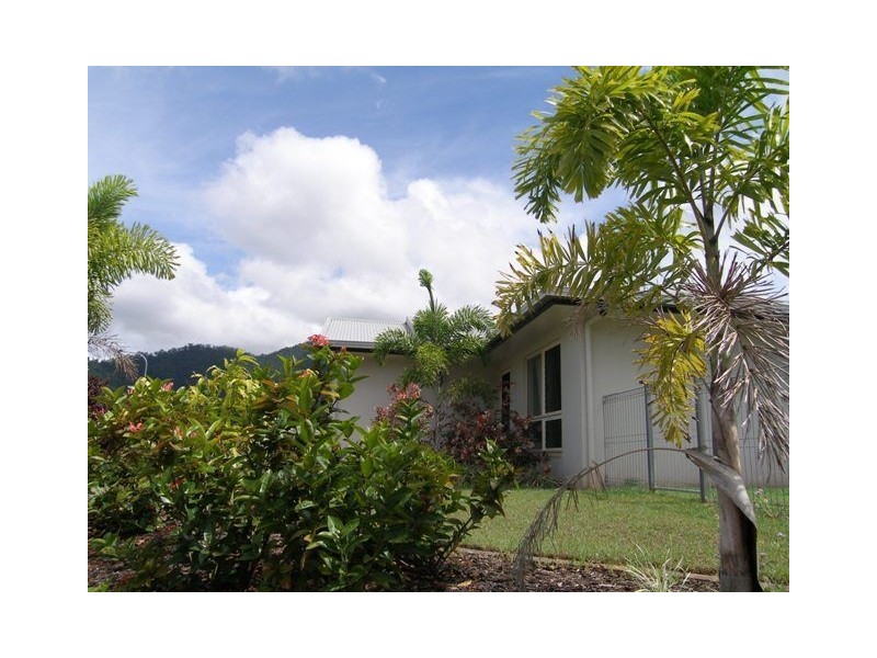 65 Jungara Street, Redlynch QLD 4870