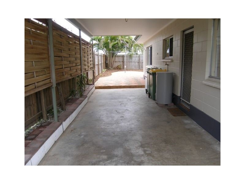 1/5 Bamboo, Holloways Beach QLD 4878