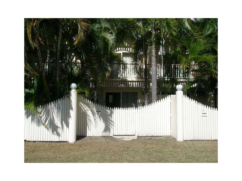 3/35 Rutherford Street, Yorkeys Knob QLD 4878