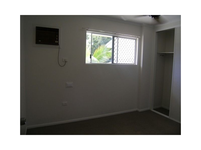 2/108 Wistaria Street, Holloways Beach QLD 4878