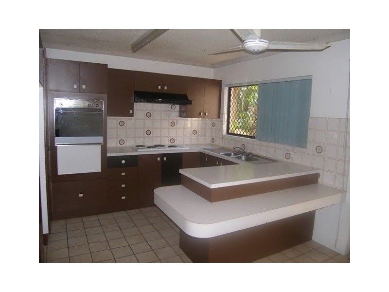 1/16 Deauville Close, Yorkeys Knob QLD 4878