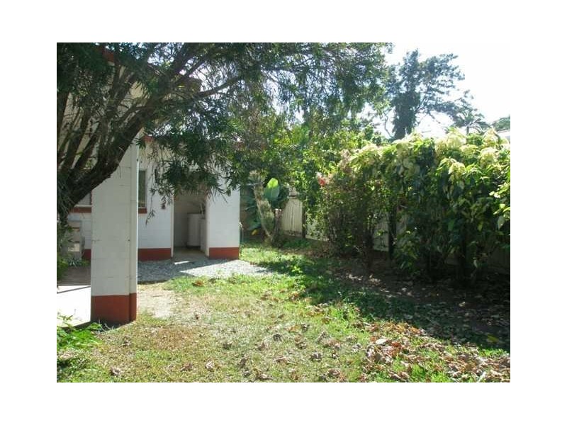 18 Wewak Street, Trinity Beach QLD 4879