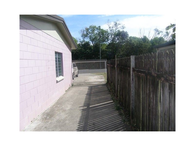 80 Wistaria Street, Holloways Beach QLD 4878
