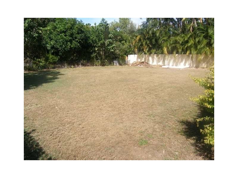 80 Wistaria Street, Holloways Beach QLD 4878