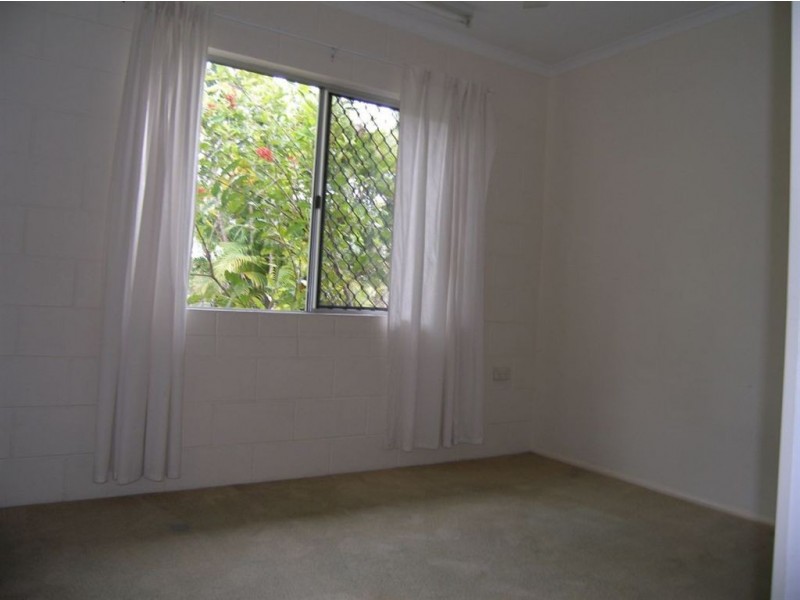 12 Caribbean, Holloways Beach QLD 4878