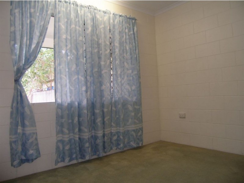 12 Caribbean, Holloways Beach QLD 4878