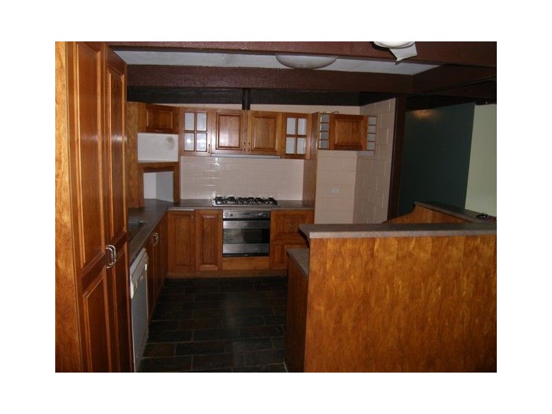 1 Walnut Street, Holloways Beach QLD 4878