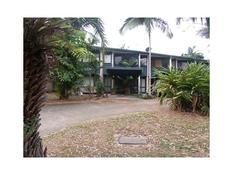 2/34 Mimosa, Holloways Beach QLD 4878