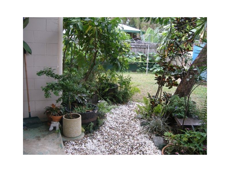 2/34 Mimosa, Holloways Beach QLD 4878