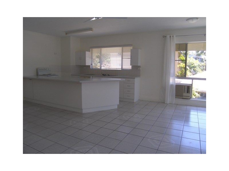 4/57 Sims Esplanade, Yorkeys Knob QLD 4878
