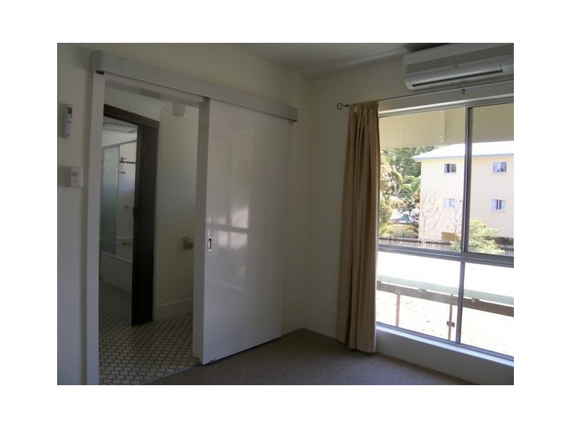 4/57 Sims Esplanade, Yorkeys Knob QLD 4878